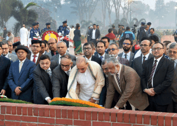 জাতীয় স্মৃতিসৌধে প্রধান বিচারপতি’র শ্রদ্ধা