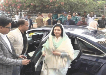 খালেদা জিয়াকে দেখতে এভারকেয়ারে জুবাইদা রহমান