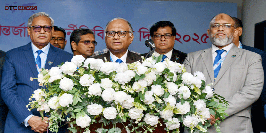 সৎ ও যোগ্য ব্যক্তিকে নির্বাচিত করলেই দেশে দুর্নীতি কমবে : দুদক চেয়ারম্যান