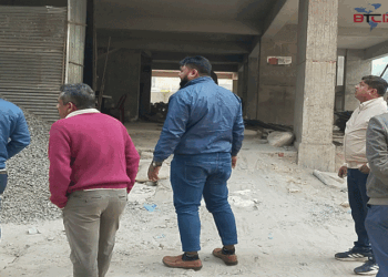 রাজশাহী নগরীর কাজলা অক্ট্রয় মোড়ে সাত তলা ভবনের নির্মাণ কাজ বন্ধ করল আরডিএ