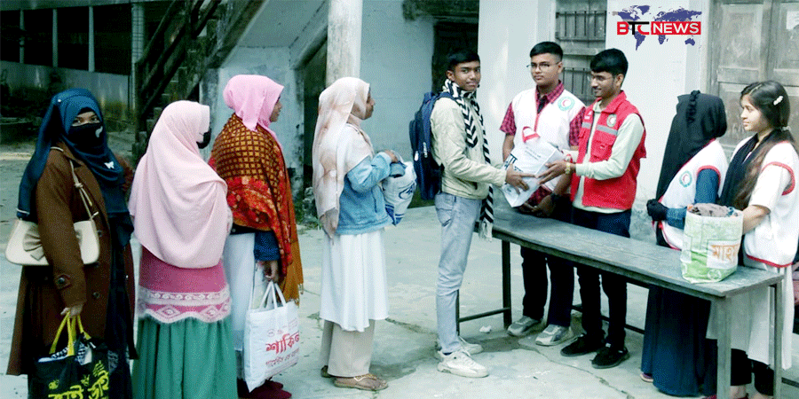 আদমদীঘিতে শিক্ষার্থিদের রেডক্রিসেন্টের শীতবস্ত্র সংংগ্রহ