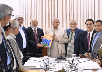 প্রধান উপদেষ্টার হাতে নতুন পে-স্কেলের প্রতিবেদন, বেতনসহ বহু ক্ষেত্রে সুখবর