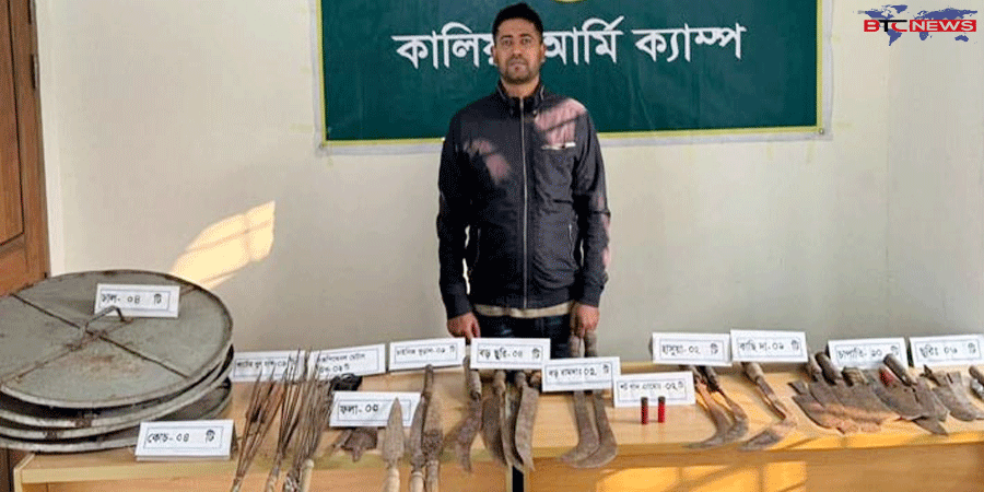 নড়াইলে দেশীয় অস্ত্রসহ যুবক গ্রেপ্তার