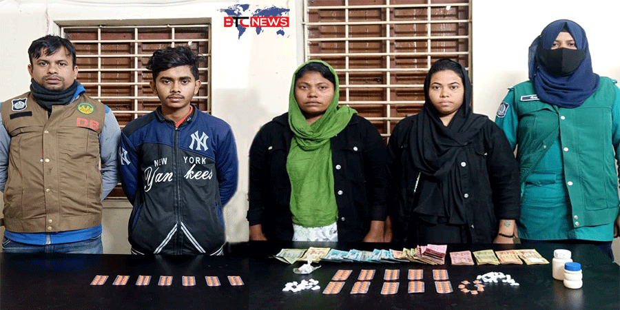 রাজশাহীতে আরএমপির মাদকবিরোধী অভিযানে ২ নারী ও ১ যুবক গ্রেপ্তার; হেরোইন ও ট্যাপেন্টাডল ট্যাবলেট উদ্ধার