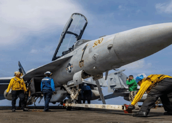 মার্কিন যুদ্ধজাহাজ ইরানের দিকে অগ্রসর হওয়ায় নতুন হামলার হুমকি হুতিদের