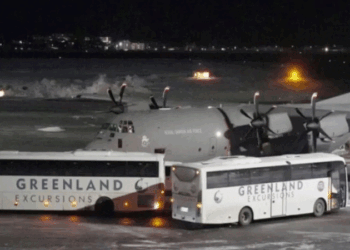 গ্রিনল্যান্ড দখলে অনড় যুক্তরাষ্ট্র, পাল্টা জবাবে সেনা পাঠাচ্ছে ইইউ