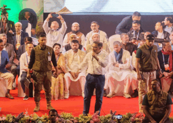 সারা দেশে গ্রামে গ্রামে ‘হেলথ কেয়ার’ করতে চাই : তারেক রহমান