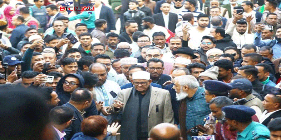 সিলেটে হযরত শাহজালাল (রহ.) মাজার জিয়ারত করলেন মির্জা ফখরুল