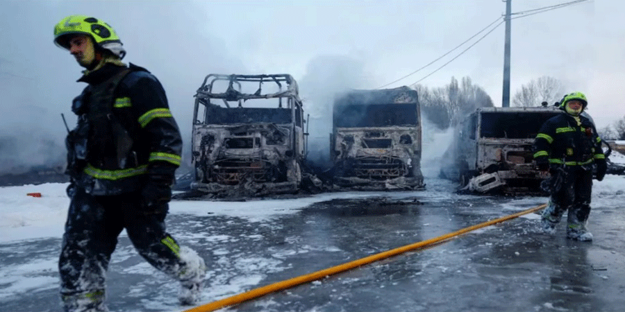 শান্তি আলোচনার মধ্যেই ইউক্রেনে ব্যাপক ড্রোন ও ক্ষেপণাস্ত্র ছুড়লো রাশিয়া