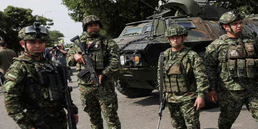 মার্কিন সামরিক হামলা: ভেনেজুয়েলা সীমান্তে কলম্বিয়ার প্রায় ৩০,০০০ হাজার সেনা মোতায়েন