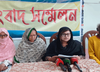 রাজশাহীতে বাড়ি ও জমি দখলচেষ্টার অভিযোগ, সংবাদ সম্মেলনে ভুক্তভোগী পরিবারের বিচার দাবি