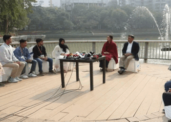 রিল মেকিং প্রতিযোগিতায় বিজয়ীদের সঙ্গে তারেক রহমানের সাক্ষাৎ