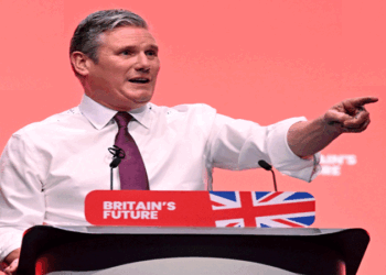 গ্রিনল্যান্ড ও চাগোস ইস্যুতে যুক্তরাষ্ট্রের বিপরীতে কঠোর অবস্থানে কিয়ার স্টারমার