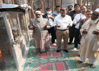 রাজশাহীতে শাহ মাখদুমের মাজার জিয়ারত করলেন তারেক রহমান