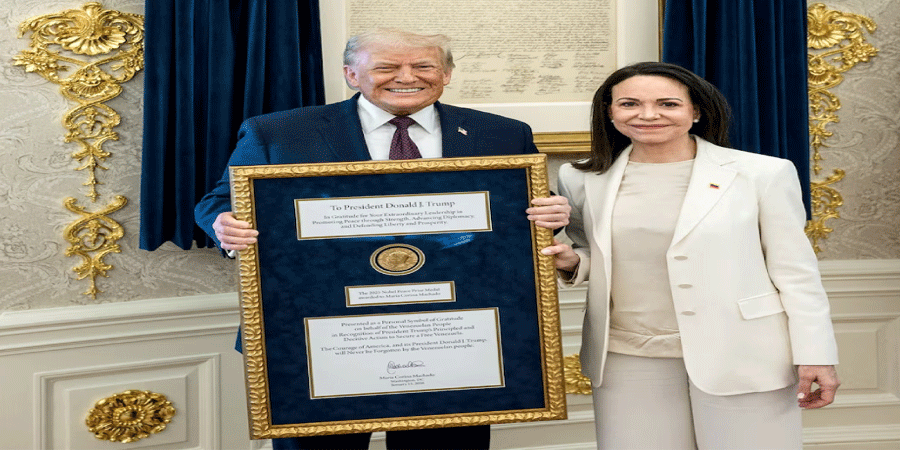 ট্রাম্পকে নিজের নোবেল পদক উপহার দিলেন মাচাদো