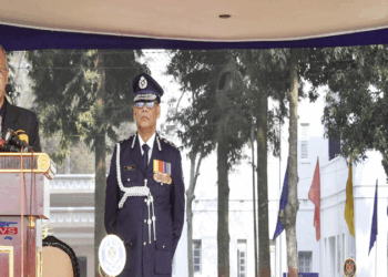 নির্বাচনকালে পুলিশের লুট হওয়া অস্ত্র ব্যবহার হবে না : স্বরাষ্ট্র উপদেষ্টা