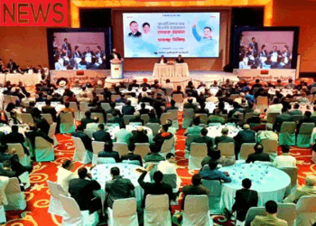 সাংবাদিকদের সঙ্গে তারেক রহমানের শুভেচ্ছা বিনিময়