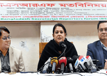 এক মাসের মধ্যে সম্প্রচার এবং সাংবাদিক সুরক্ষা অধ্যাদেশ গঠনের চেষ্টা চলছে : তথ্য উপদেষ্টা