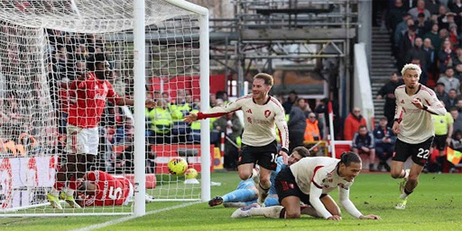 বাজে পারফরম্যান্সের পর শেষ মুহূর্তের গোলে লিভারপুলের জয়