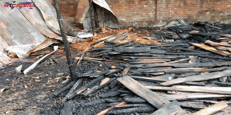 সান্তাহারে ফার্নিচার দোকানে অগ্নিকান্ডে সাড়ে ৪ লাখ টাকার ক্ষতি অভিযোগ