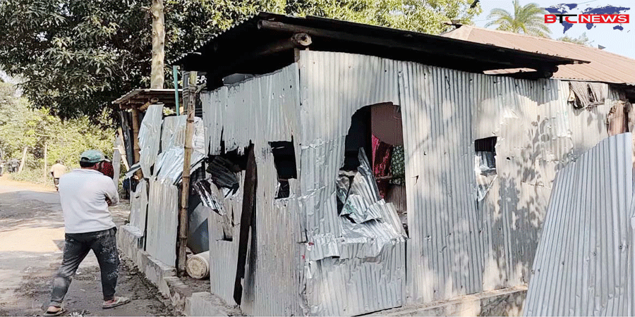 বড়াইগ্রামে নির্বাচনোত্তর সহিংসতা: বিএনপি-জামায়াতের সংঘর্ষে ইউনিয়ন আমীরসহ আহত-১০, ১২টি বাড়ি-দোকান ভাংচুর, আটক-৪