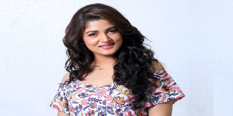 চেহারা-শরীর নিয়ে নেতিবাচক মন্তব্যের শিকার, পুলিশের দ্বারস্থ শ্রাবন্তী