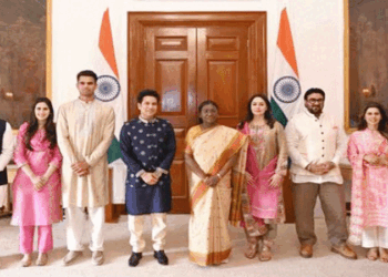 ছেলের বিয়েতে মোদি, রাষ্ট্রপতি ও রাহুল গান্ধীকে আমন্ত্রণ জানালেন শচীন