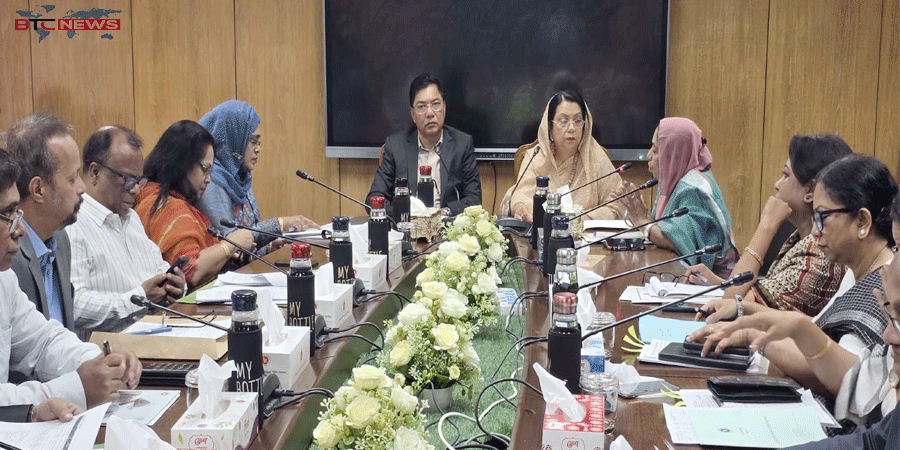 বিমানবন্দরে পরিচ্ছন্নতা জোরদারের নির্দেশ মন্ত্রী’র