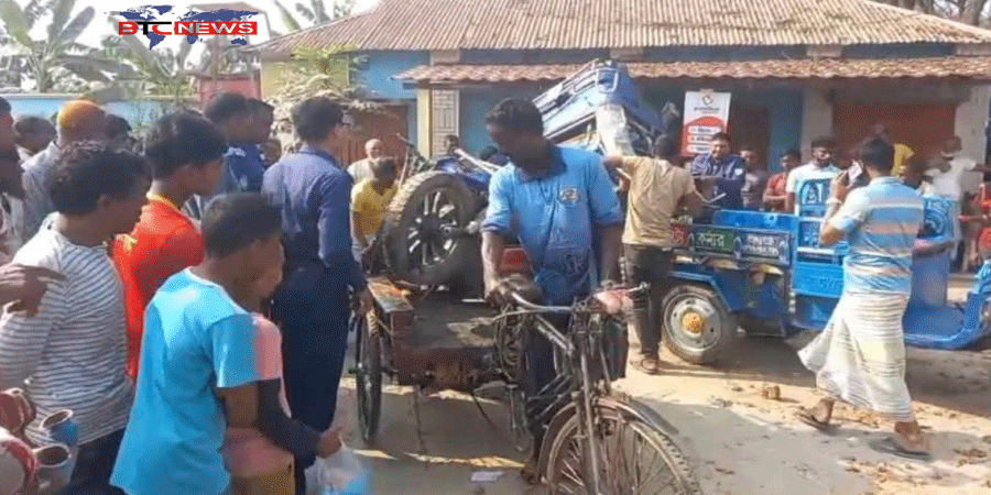 গাইবান্ধায় কাভার্ড ভ্যানের ধাক্কায় ২ যাত্রী নিহত