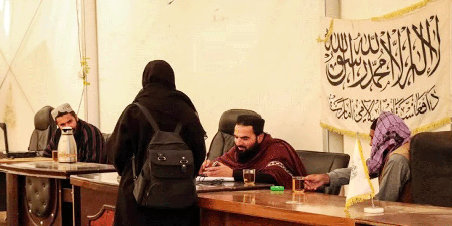 আফগানিস্তানে নতুন আইন: ‘হাড় না ভাঙা’ পর্যন্ত স্ত্রীকে মারতে পারবে স্বামী