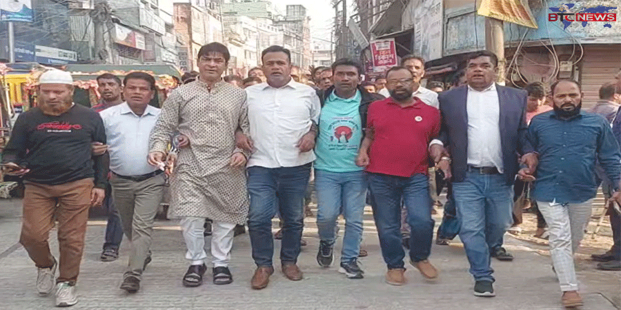 এম রশিদুজ্জামান মিল্লাত প্রতিমন্ত্রী হওয়ায় জামালপুরে আনন্দ মিছিল ও মিষ্টি বিতরণ