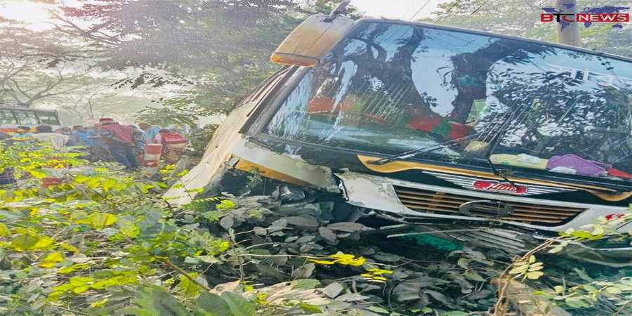 উজিরপুরে রাস্তায় মর্নিং ওয়ার্কে গিয়ে সাকুরা পরিবহনের চাপায় গ্রামীণ ব্যাংক কর্মকর্তা নিহত।