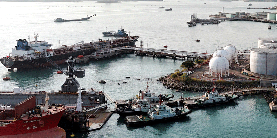 জ্বালানিতে বড় স্বস্তি, বাজারে আসছে ১৭ কোটি ব্যারেল ইরানি তেল