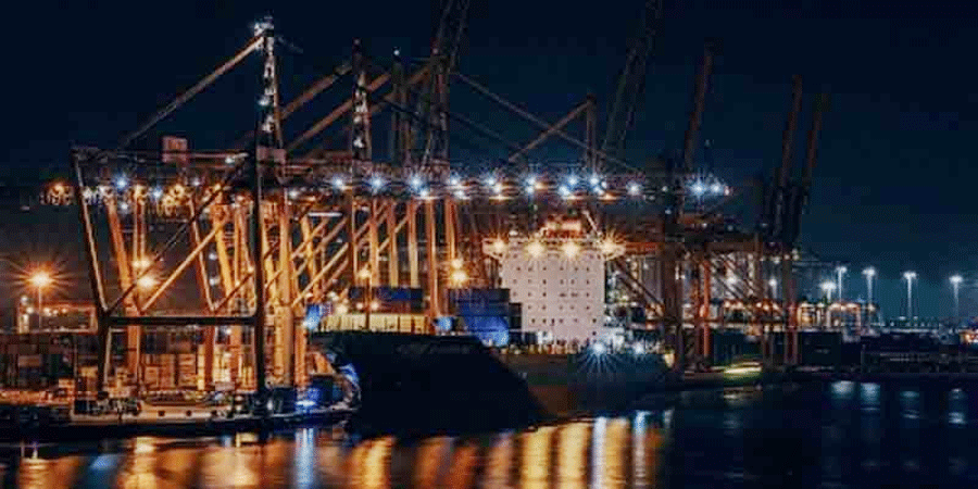 ৫টি নতুন সামুদ্রিক রুট চালু: হরমুজ উত্তেজনার মাঝেই বিশ্ব বাণিজ্যের চাকা সচলে সউদীর বড় পদক্ষেপ