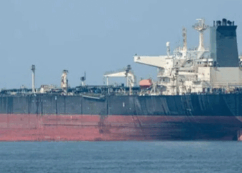 হরমুজ প্রণালি দিয়ে যুক্তরাষ্ট্র-ইসরায়েলের মিত্রদের পণ্য পরিবহন নিষিদ্ধ : আইআরজিসি