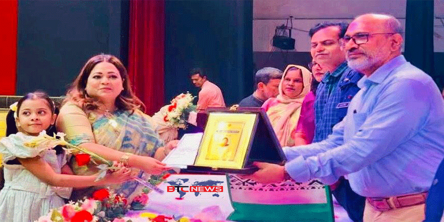 বরিশাল বিভাগীয় ‘অদম্য নারী পুরস্কার-২০২৫’ পেলেন উজিরপুরের কৃতি সন্তান বিচারক নাহিদা রুমানা মিতু