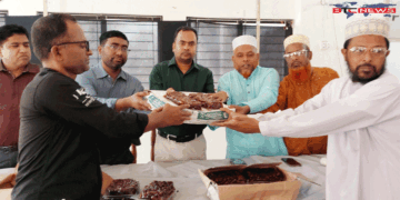 সৌদি সরকারের উপহার: মোরেলগঞ্জে মাহে রমজানের ৬৭ টি প্রতিষ্ঠানে খেঁজুর বিতারণ অনুষ্ঠিত