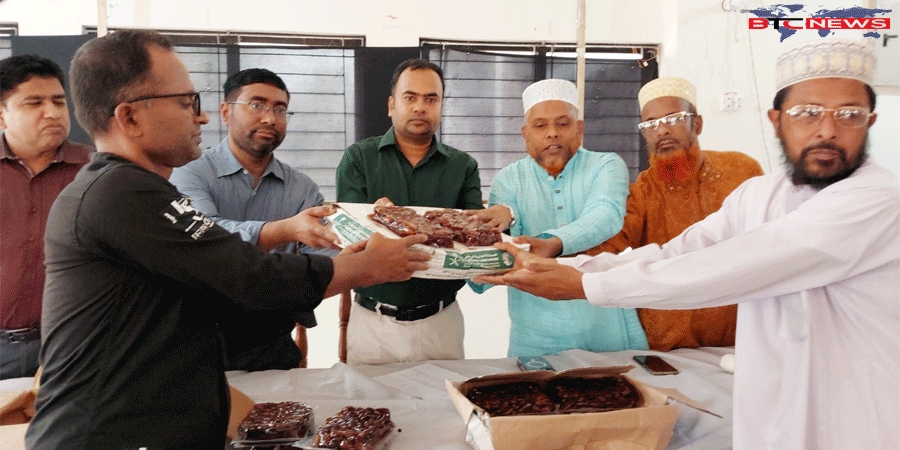 সৌদি সরকারের উপহার: মোরেলগঞ্জে মাহে রমজানের ৬৭ টি প্রতিষ্ঠানে খেঁজুর বিতারণ অনুষ্ঠিত