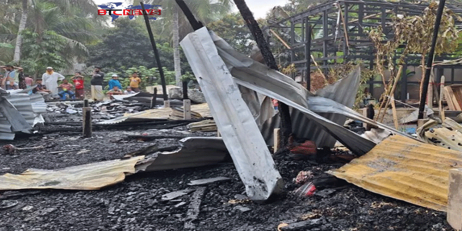 কোটালীপাড়ায় অগ্নিকান্ডে মহিলা মাদ্রাসা সম্পূর্ণ পুড়ে ছাই