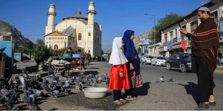 এশিয়াজুড়ে ঈদ উদযাপন, বিশ্ব শান্তির প্রত্যাশা মুসল্লিদের