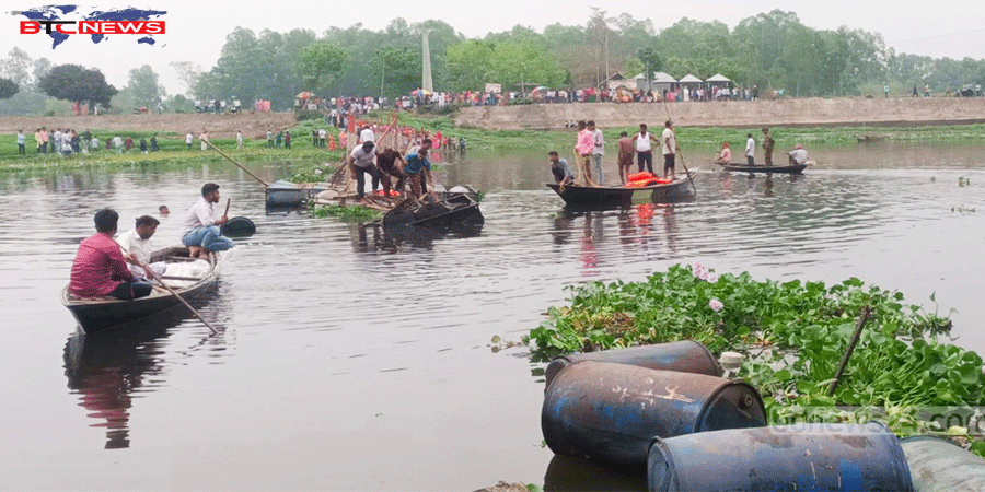 ঈদে ঘুরতে বেরিয়ে ব্রহ্মপুত্রে ভাসমান সেতু উল্টে ভাই-বোনসহ নিহত-৪