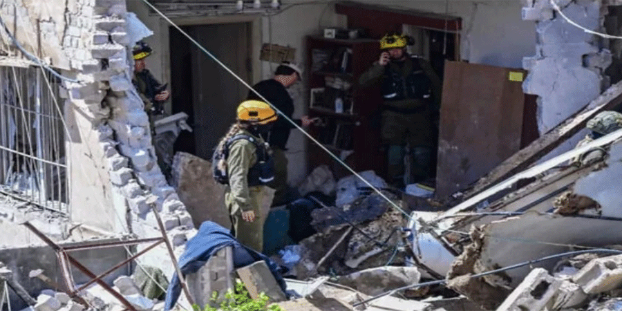 ইসরায়েলে ইরানের ক্লাস্টার বোমা হামলা, আহত-১৫