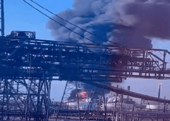 যুক্তরাষ্ট্রের টেক্সাসে তেল শোধনাগারে ভয়াবহ বিস্ফোরণ