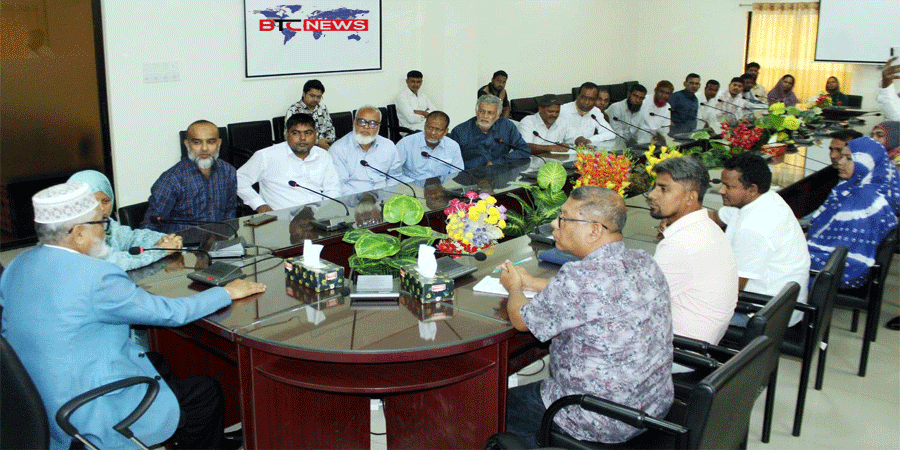 রাজশাহী জেলা পরিষদের নবনিযুক্ত প্রশাসকের সঙ্গে স্টাফদের পরিচিতি ও মতবিনিময় সভা অনুষ্ঠিত