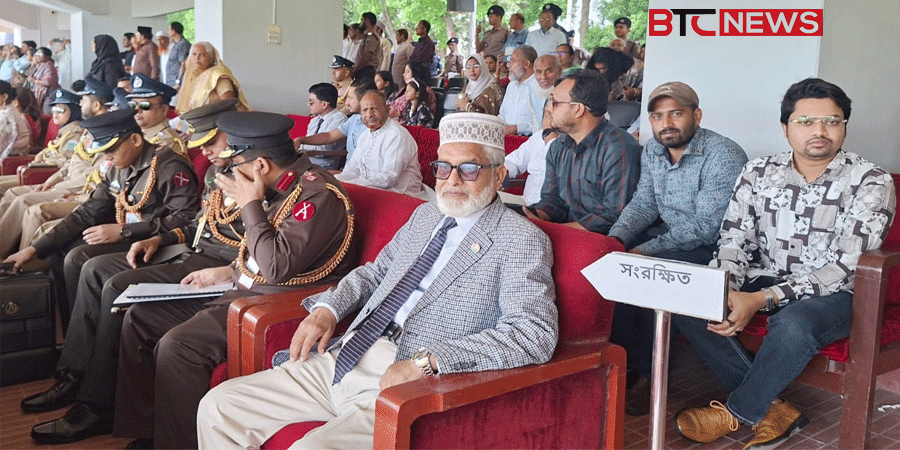 ৪৩তম বিসিএস পুলিশ ব্যাচের প্রশিক্ষণ সমাপনী কুচকাওয়াজে অংশ নেন রাজশাহী জেলা পরিষদের প্রশাসক