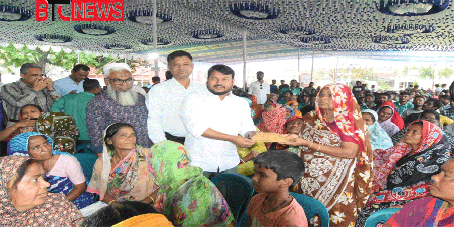 প্রধানমন্ত্রী তারেক রহমানের ঈদ উপহার পেলেন রাসিকের ১২৩৭ জন পরিচ্ছন্নকর্মী, বিতরণ করলেন রাসিক প্রশাসক