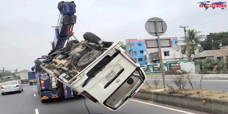 শেরপুরে মাইক্রোবাসের সিলিন্ডার বিস্ফোরণে চালকসহ নিহত-৩, আহত-৯