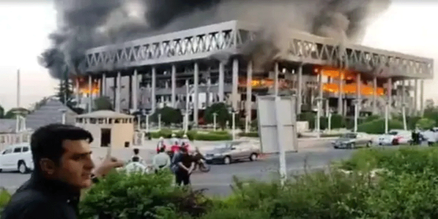 ইরানের সরকারি রেডিও-টেলিভিশন ভবনে হামলা