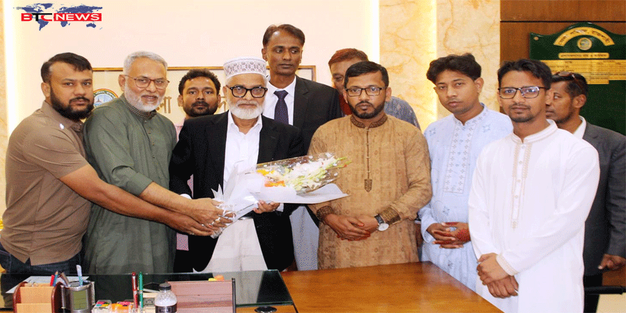 রাজশাহীতে জেলা পরিষদ প্রশাসককে যুব অধিকার পরিষদের ফুলেল শুভেচ্ছা