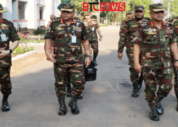 পার্বত্য চট্টগ্রামে সেনা ক্যাম্প পরিদর্শন করলেন সেনাপ্রধান